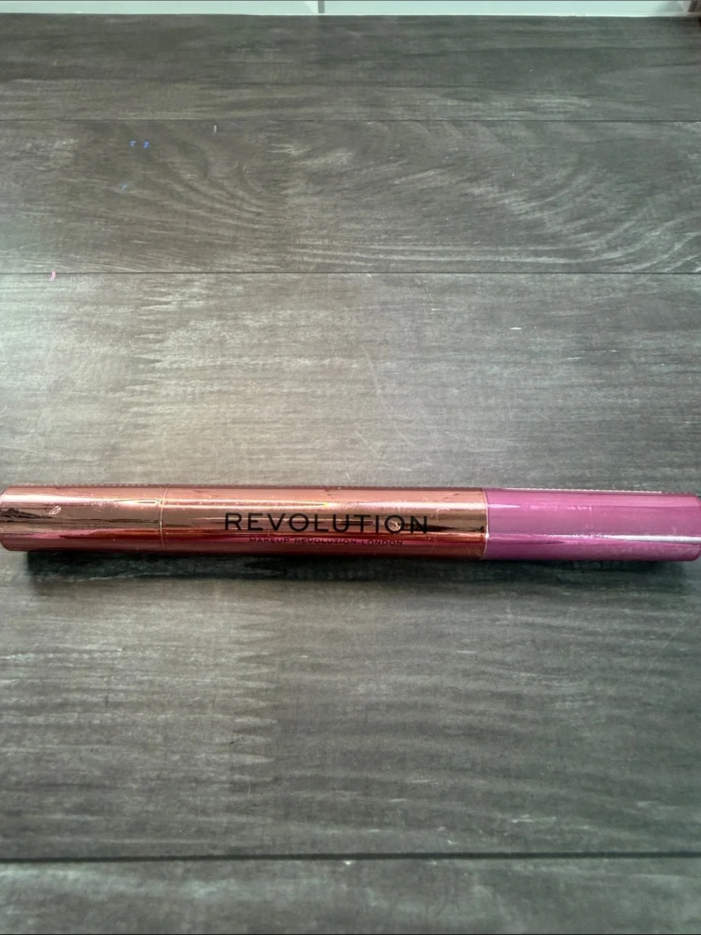 Revolution Dual-Ended Lip Colour Stick — Rose Pink Shade